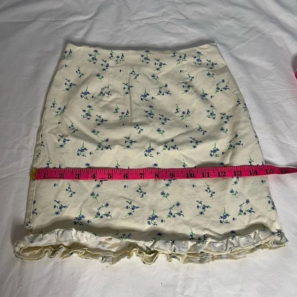 Urban Outfitters Ashton Ruffle Mini Skirt Pale Yellow with Blue Flowers XS